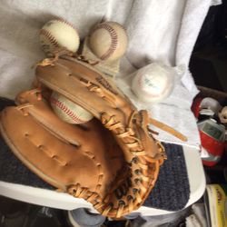 Wilson Adult Lefty Baseball Mitt Size 13”