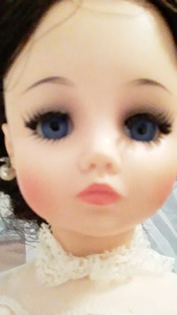 Vintage Madame Alexander Elsa Bride doll