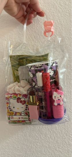Hello kitty gift bag