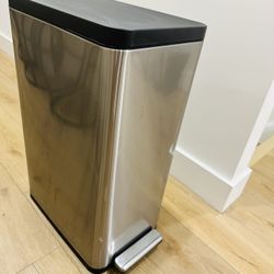 Simple Human Trash/Recycling bin 