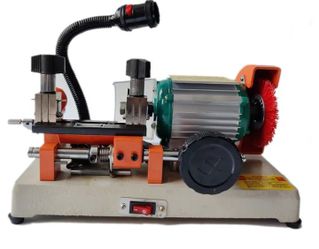 Key cutting machine 🗝️🔐