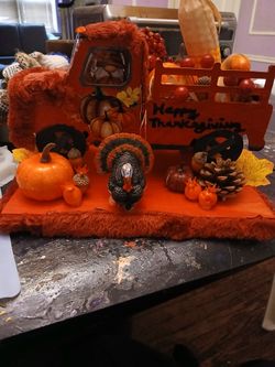 Thanksgiving Truck Centerpiece