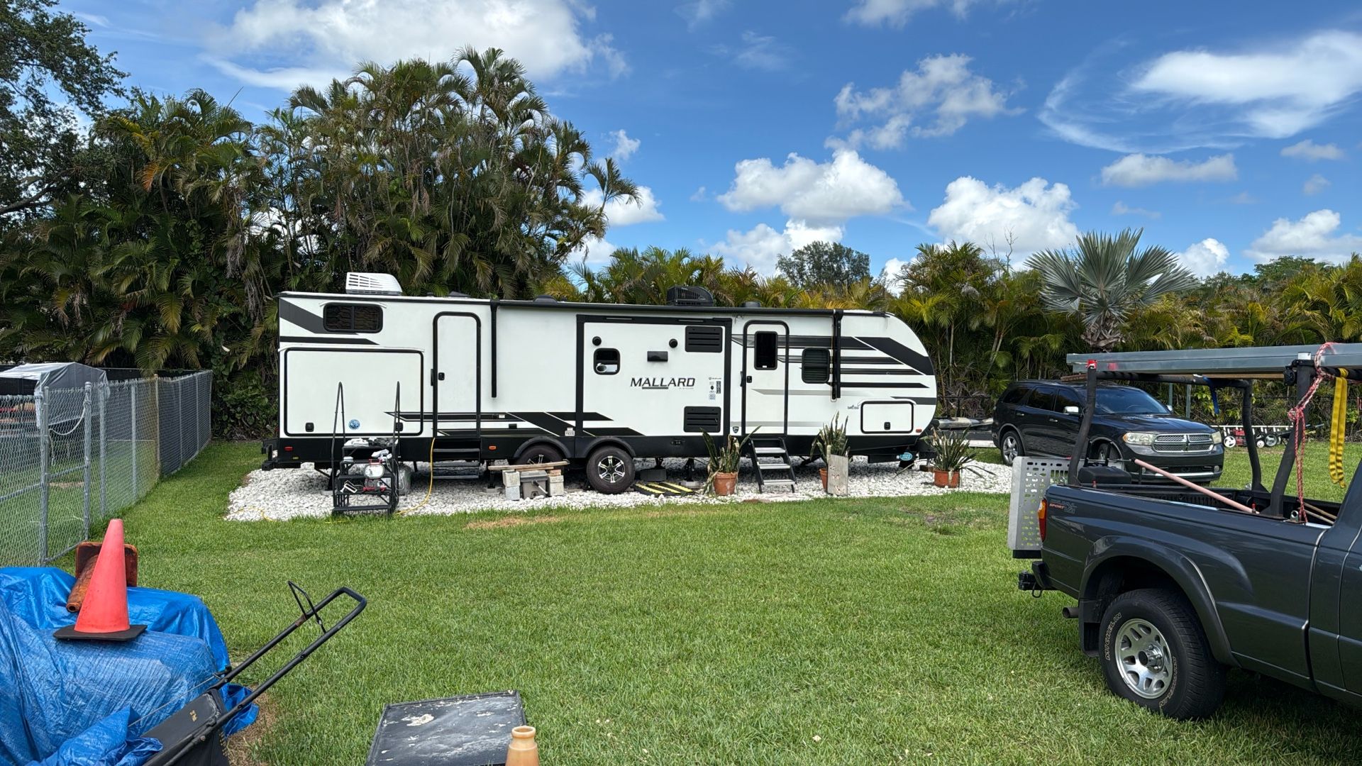 Mallard 2021 Travel Trailer
