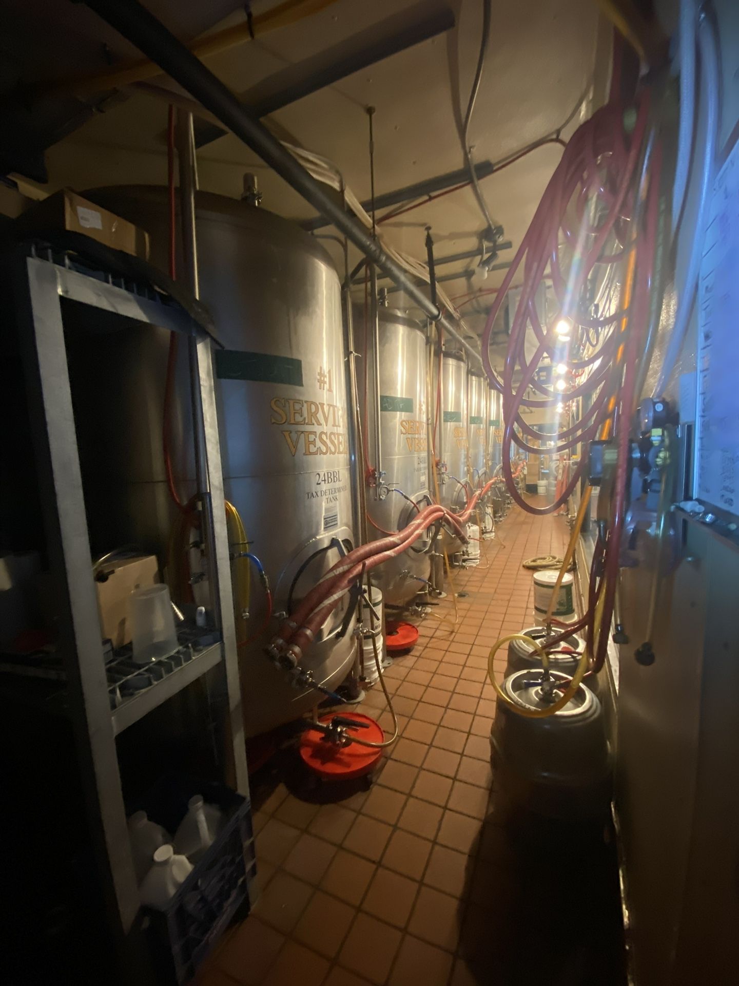 Serving Vessels 24 bbl