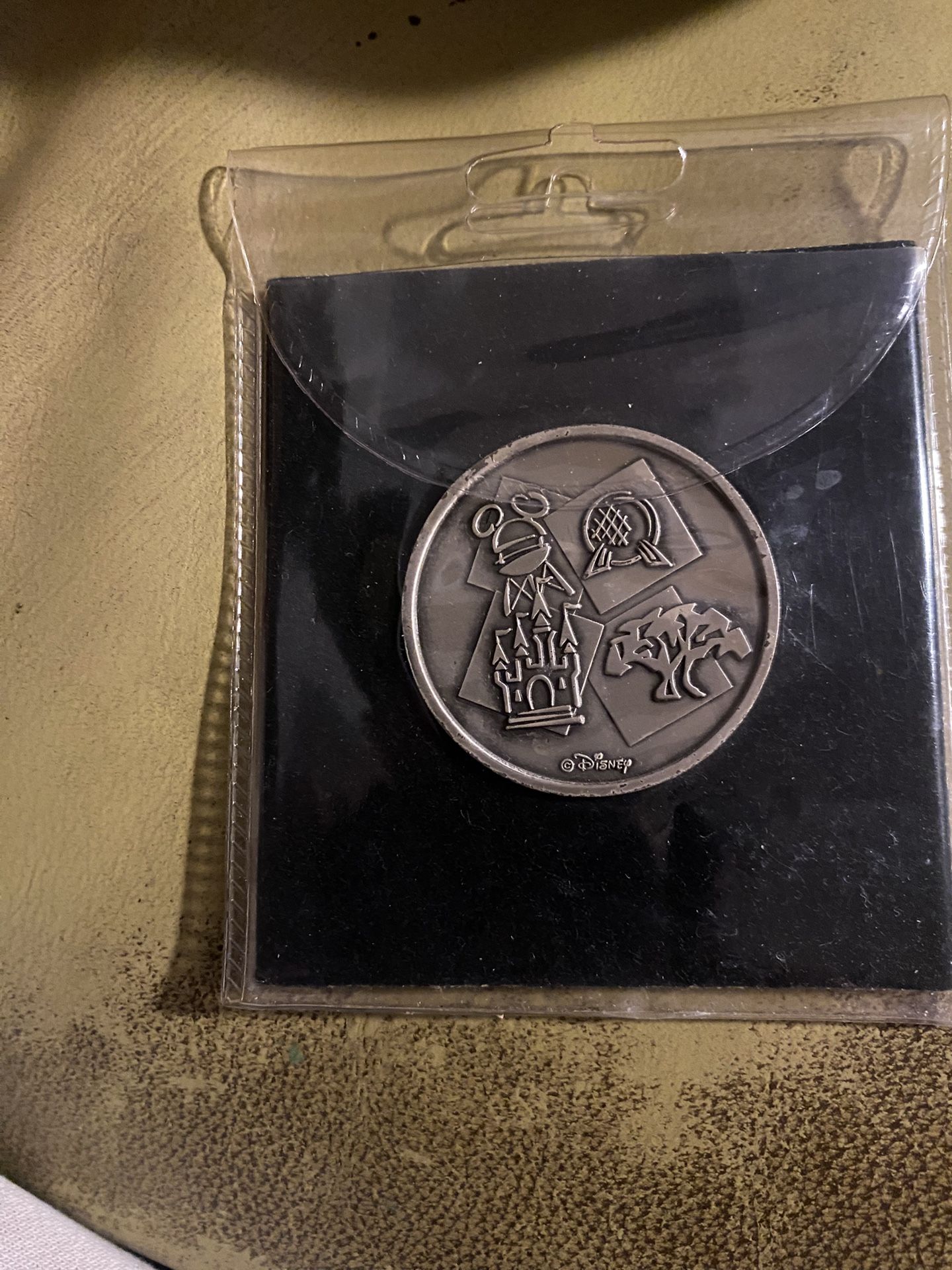 Walt Disney World Token Coin Medal 2000 Future MGM Studios Epcot Animal Kingdom
