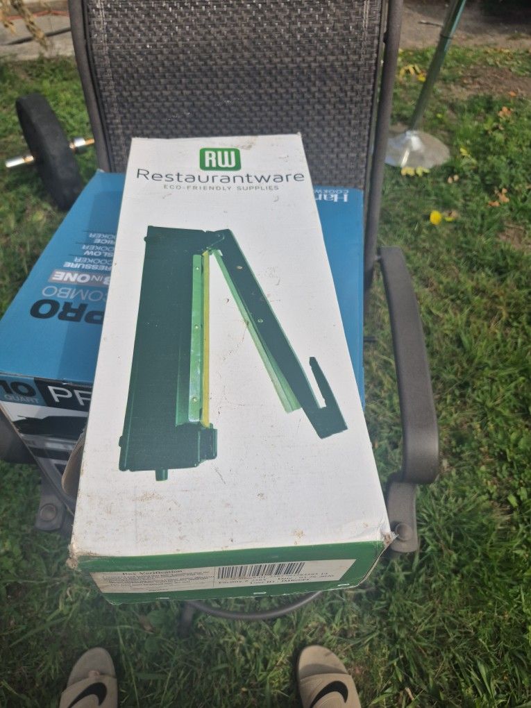 Restaurantware Impulse Sealer