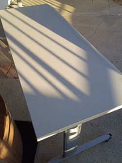 HEAVY DUTY CLASSROOM STYLE TABLES ON ROLLER WHEELS (DIMENSIONS: (60"W-24"D-28"H)