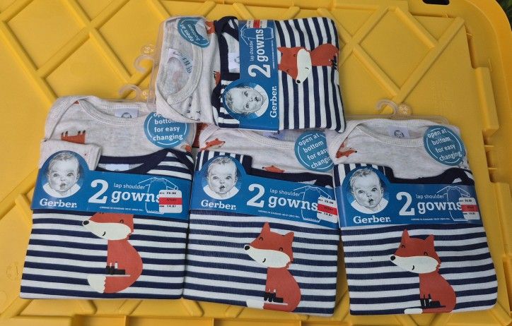 New Baby Gowns 0/6 Months