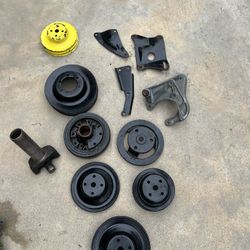 Ford & Mopar Pulley’s & Brackets For.302, 318, 351,352 & 390 Engines