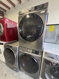 Washer And Dryer . 