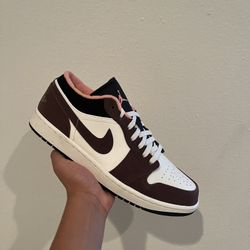 Jordan 1 Low Mocha 