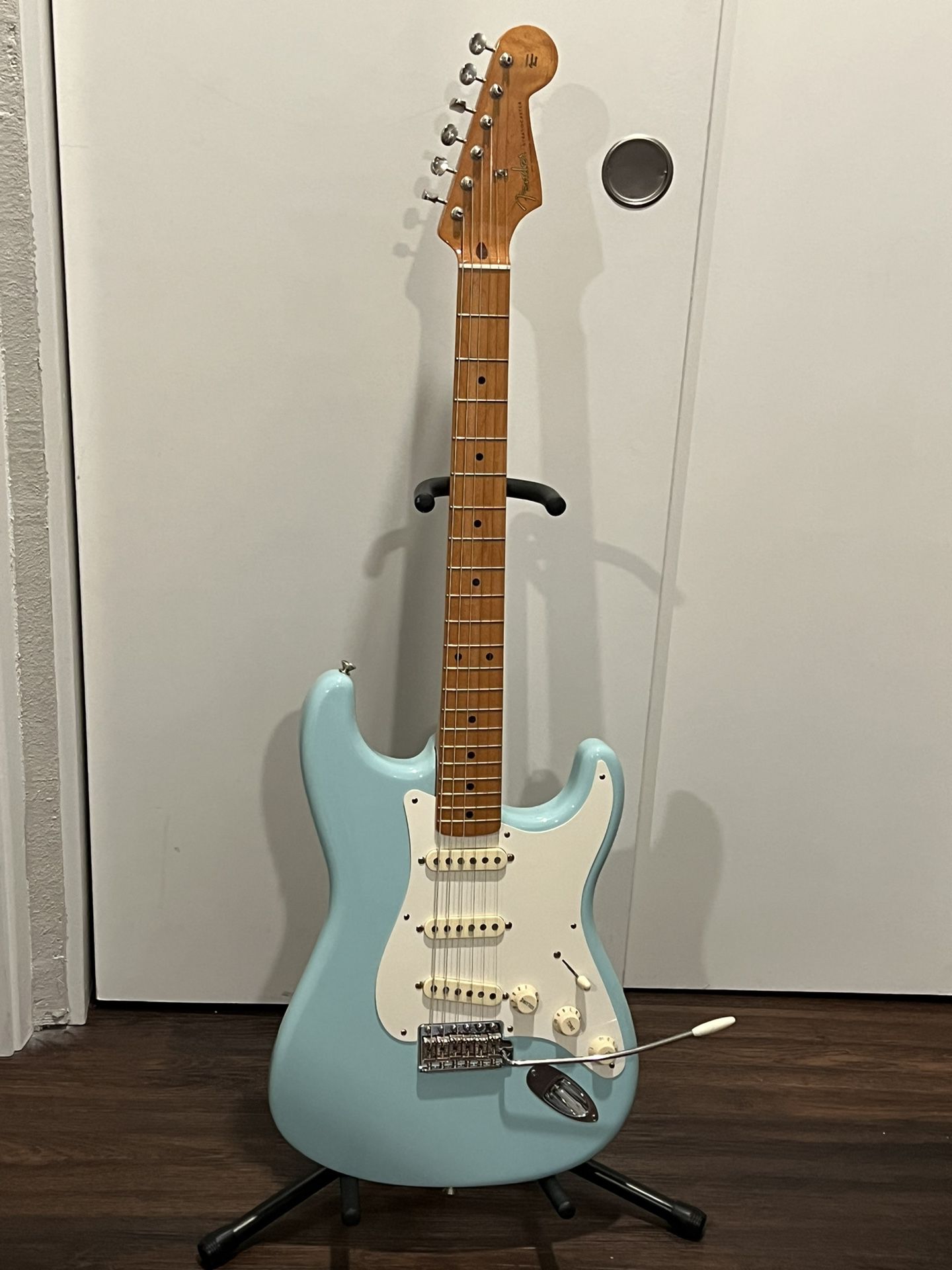 Fender Stratocaster With Synchronized Tremolo Made In Mexico