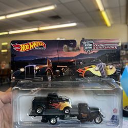 Hot Wheels Team Transport Toy Truck & Race Car, Speed Waze Collectible Set, New
