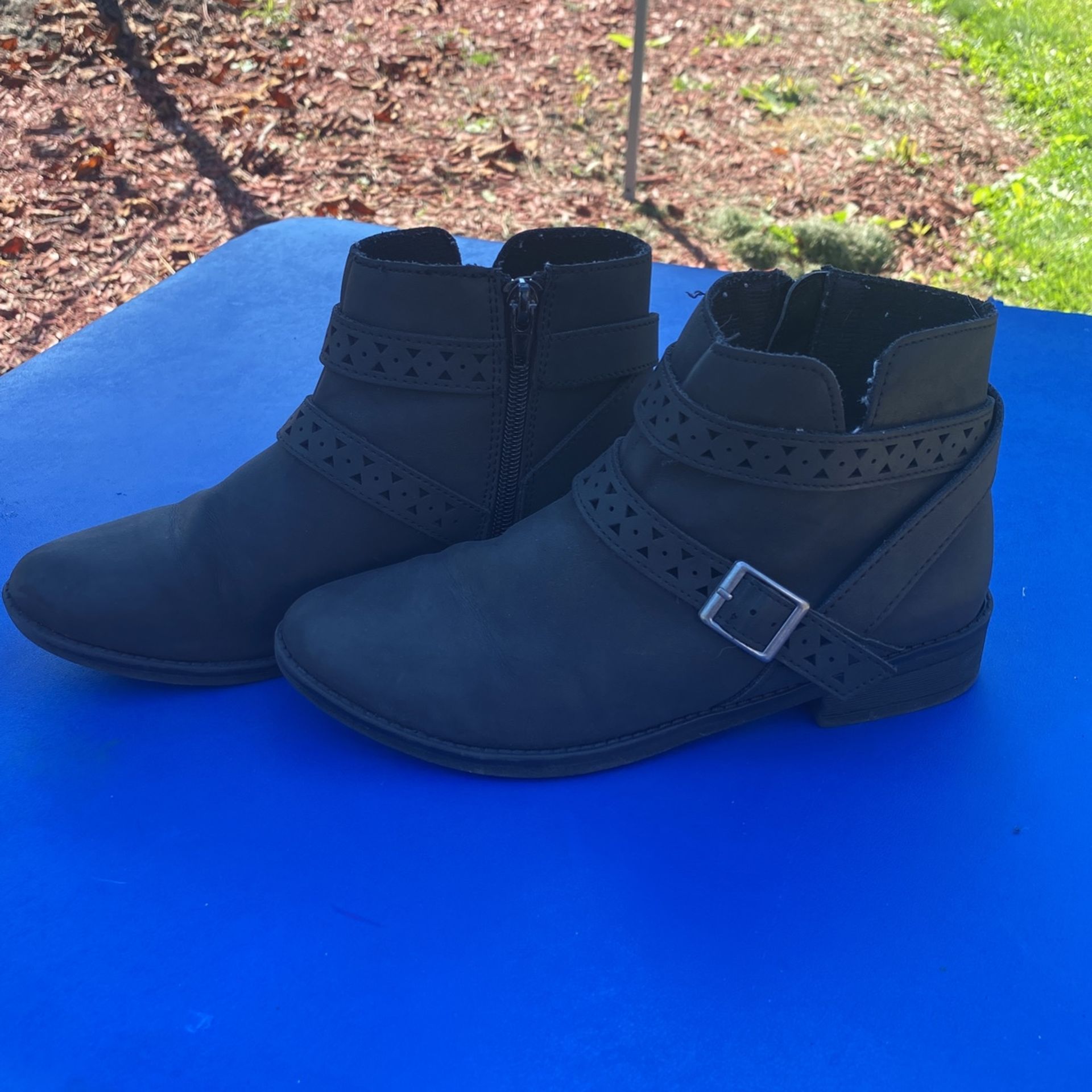 Girls Boots Size 4