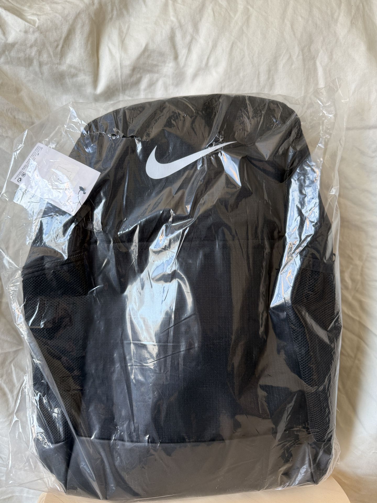 NIKE Brasilia 9.5 Medium Backpack