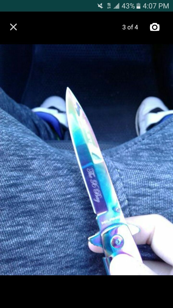 Rainbow switchblade