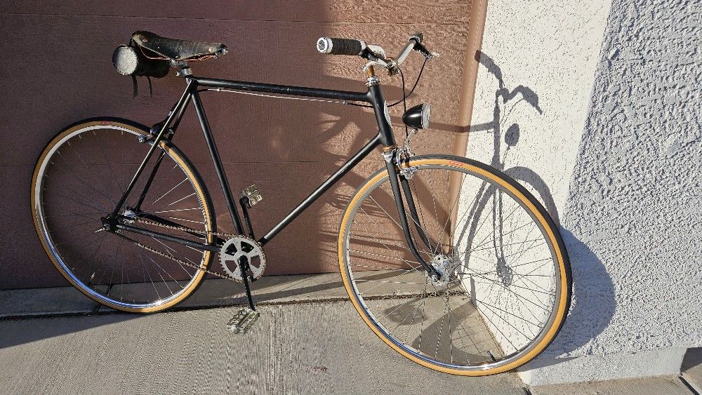VINTAGE 1979 SCHWINN single Speed BIKE