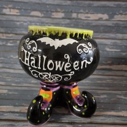 Hanna's Handiworks Happy Halloween Witch's Feet Cauldron Thumbnail