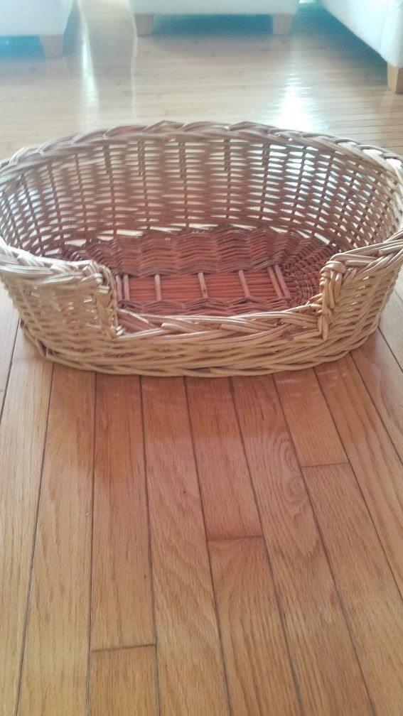 Woven Pet Bed