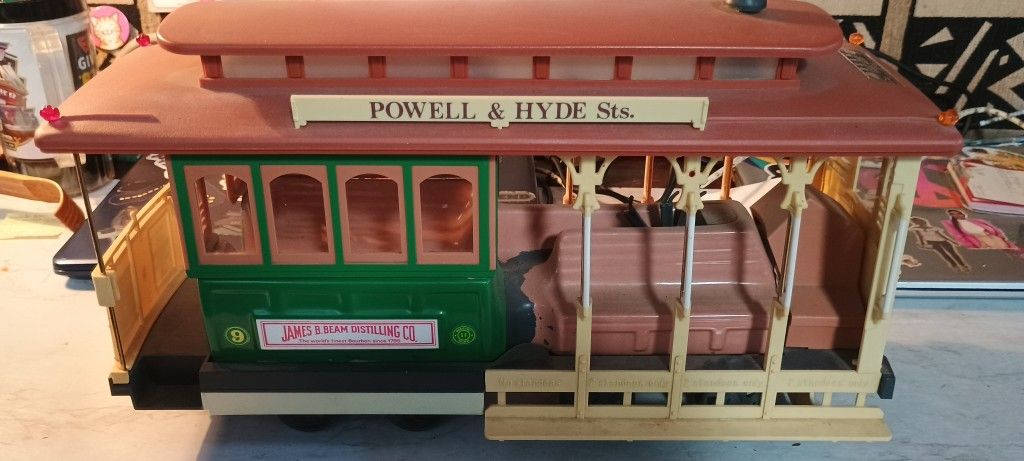 Jim Beam 1983 Powell And Hyde Cable Car Filled W/ Jim Beam