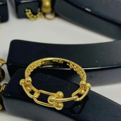 18k REAL PURE SOLID SAUDI GOLD RING 7.5"