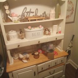 White Hutch And Also RAE DuNN Collection  Plus More