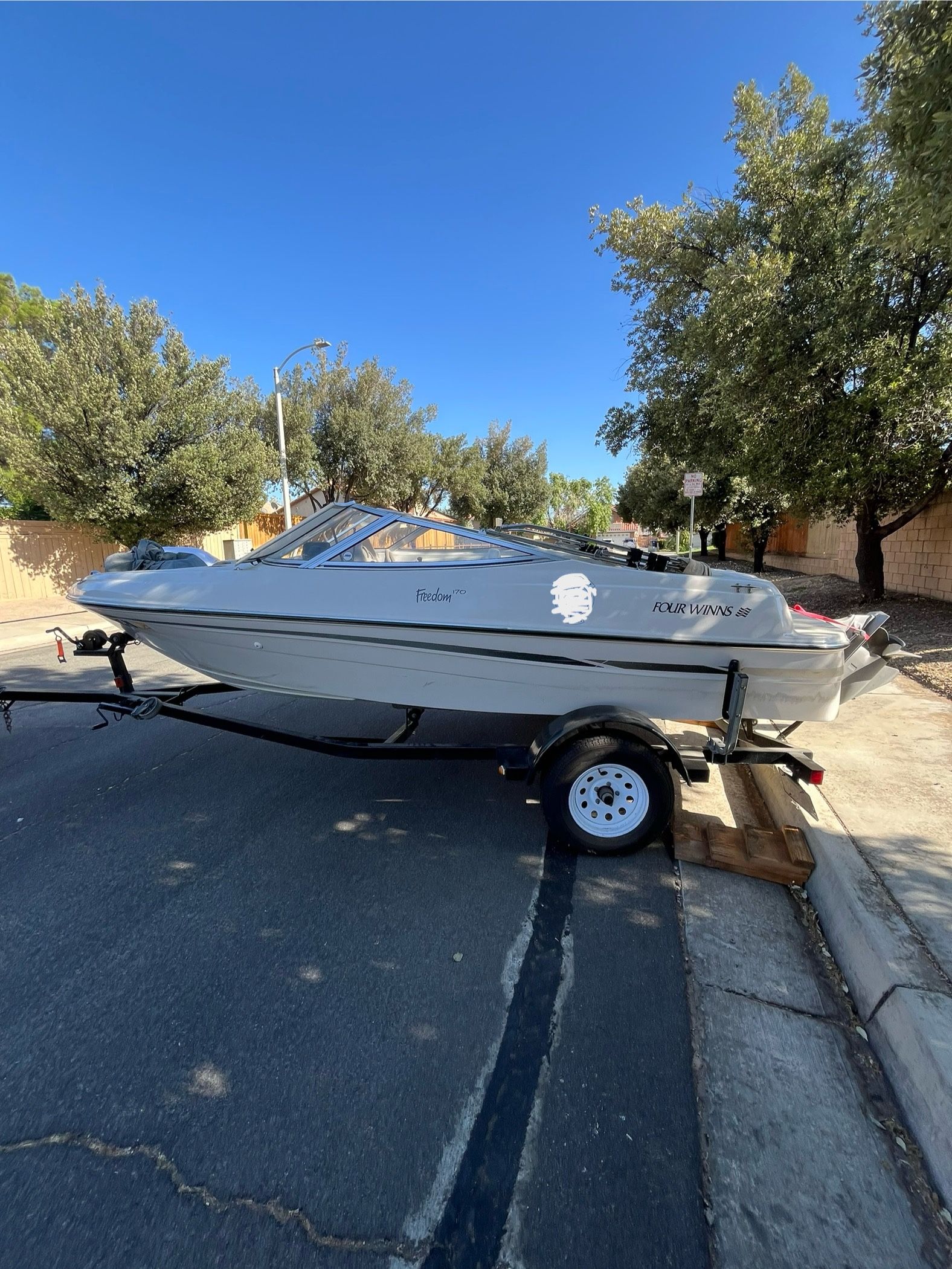 2002 Freedom Four Winns 17ft Freedom