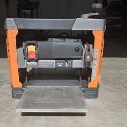 Rigid 13" Planer