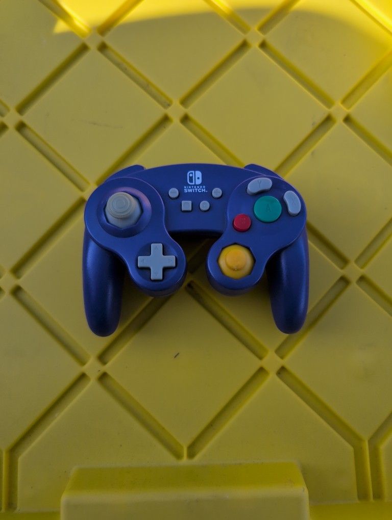 Nintendo Switch GameCube controller