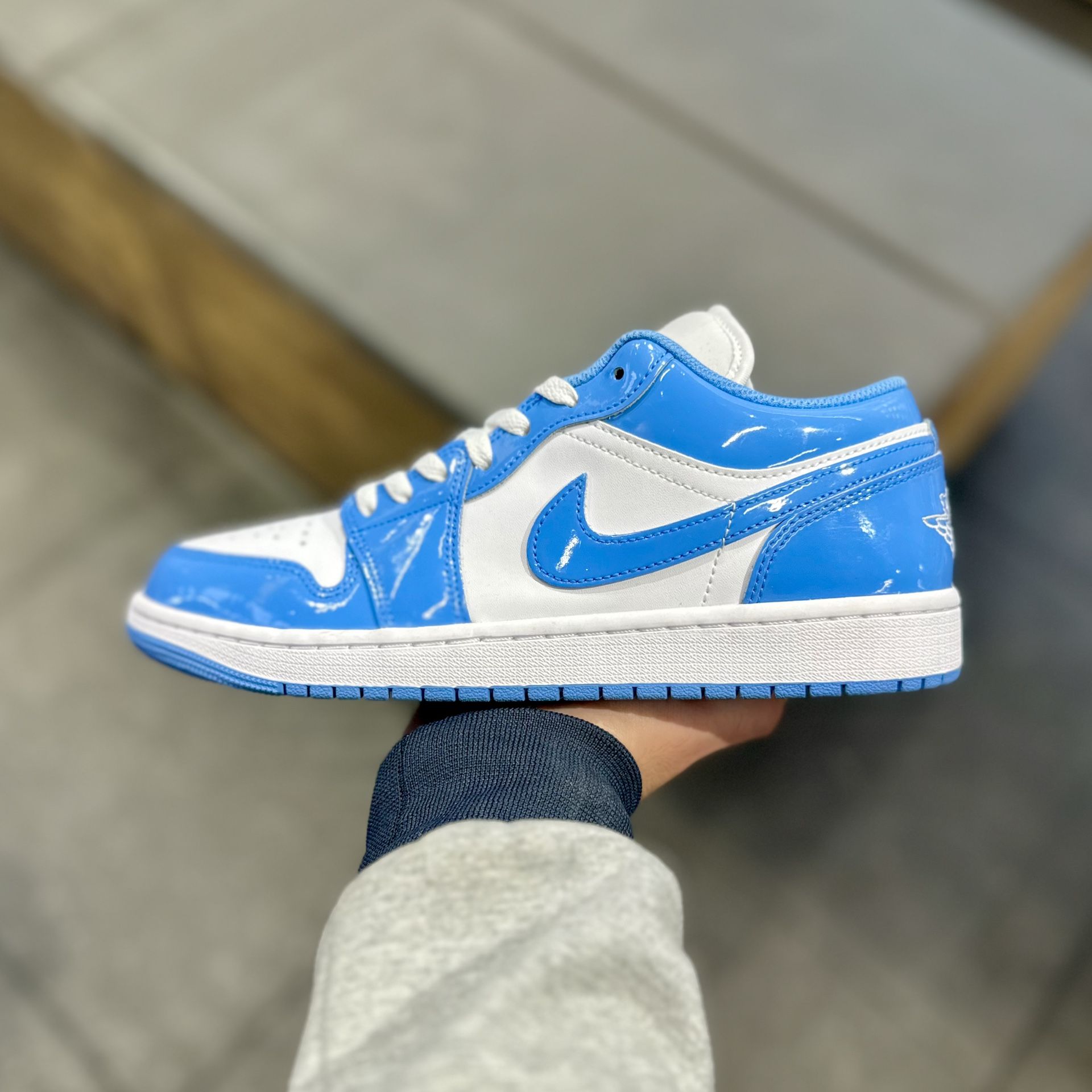 Jordan Low “UNC White Legend Blue” Sizes 10