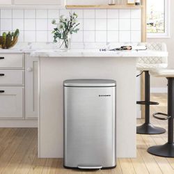13 Gallon Trash Can, Stainless Steel Kitchen Garbage Can, Recycling or Waste Bin, Soft Close, Step-On Pedal, Removable Inner Bucket, Silver 