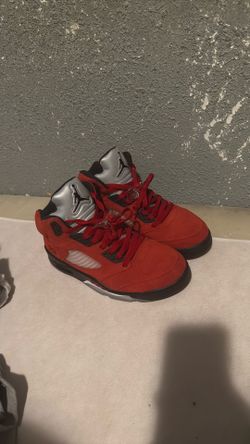 Jordan 5 Raging Bull