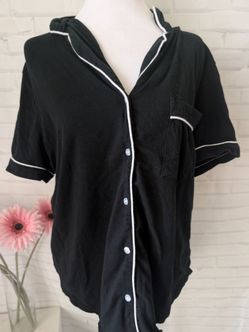 Secret Treasures pajama top size L