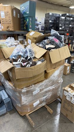 Pallet of mix shoes take all deal