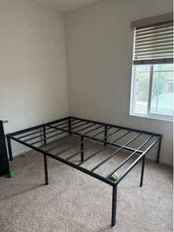 Metal bed frame(size:full)