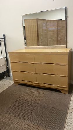 MCM 52.5” W Dresser Dovetail construction & Mirror 🚚 extra. Open Easy
