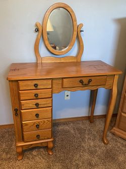 Vintage Vanity Dresser With Mirror