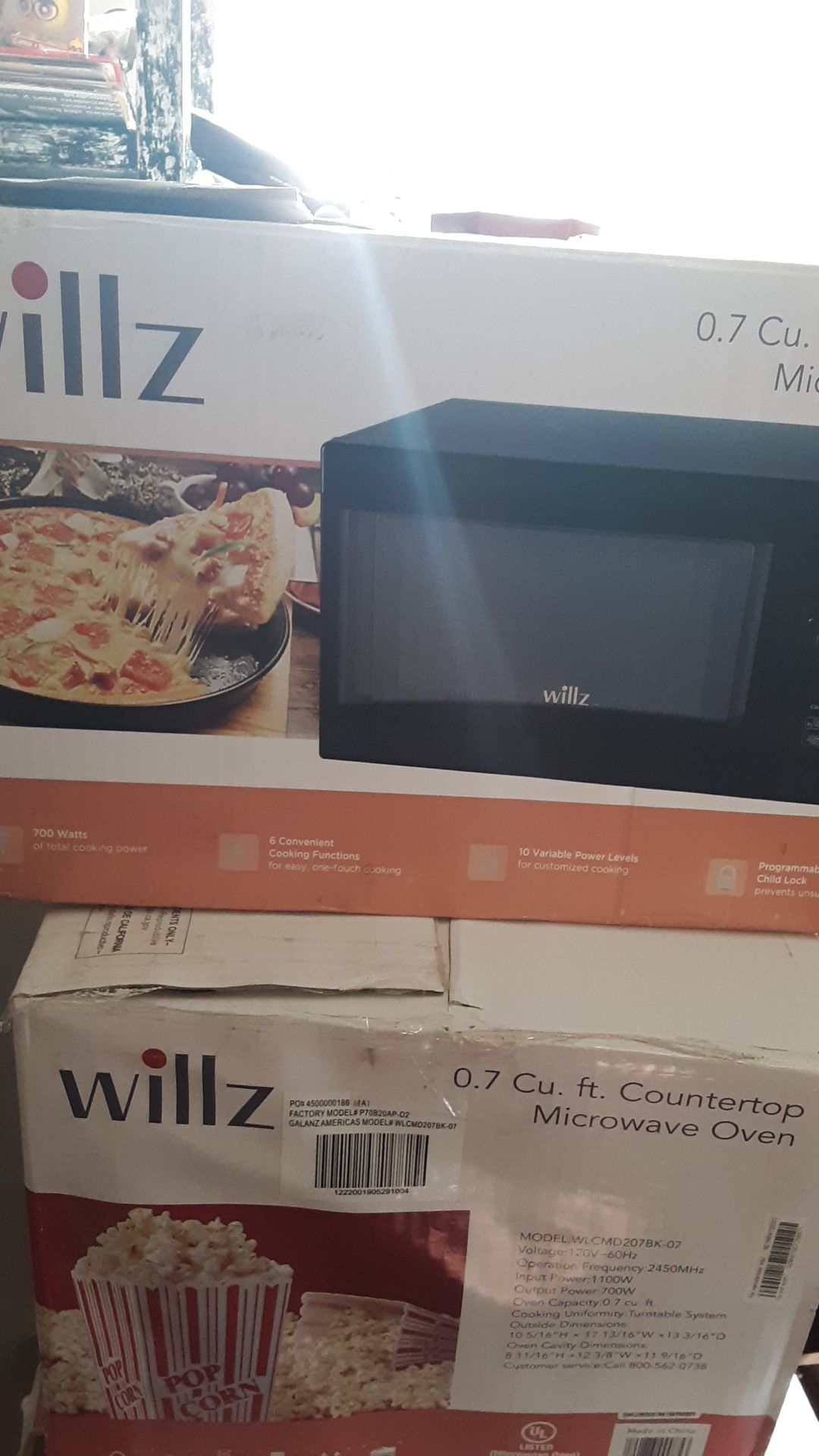 Brand new willz 0.7 cu. In. Microwave