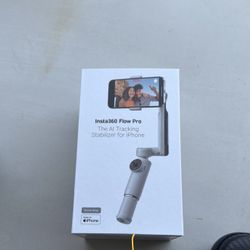Insta360 Flow Pro -  AI Tacking Smartphone Gimbal 
