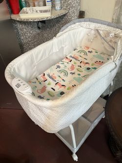 ROCKING BASSINET 