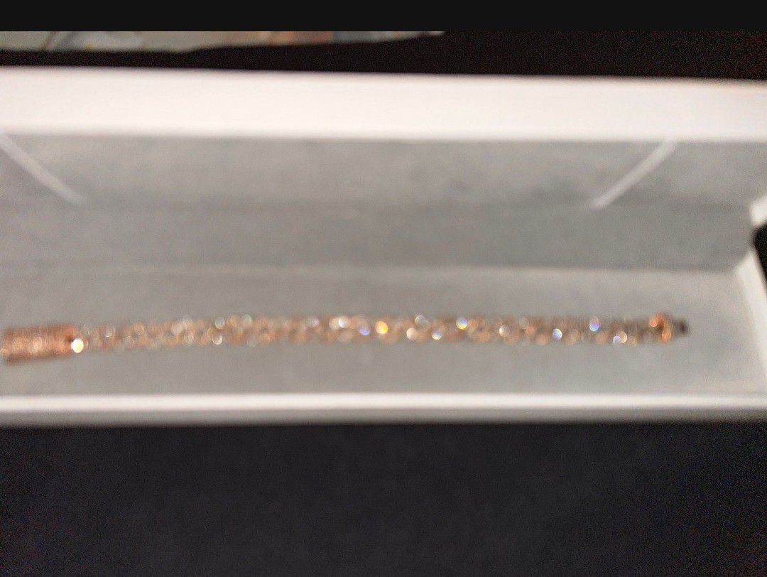 10K 2 Tone Diamond Bracelet