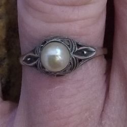 18k Gold Vintage Pearl  Ring 