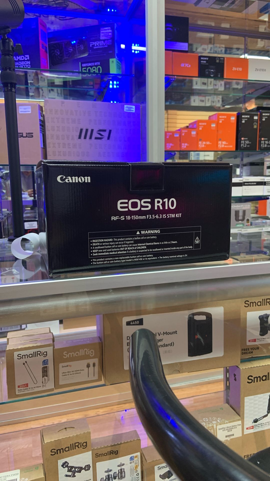 Canon R10 With 18-150 