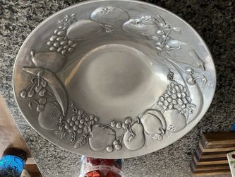 ARTHUR COURT DECORATIVE fRUIT BOWL