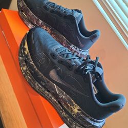 Nike Vomero Premium 11