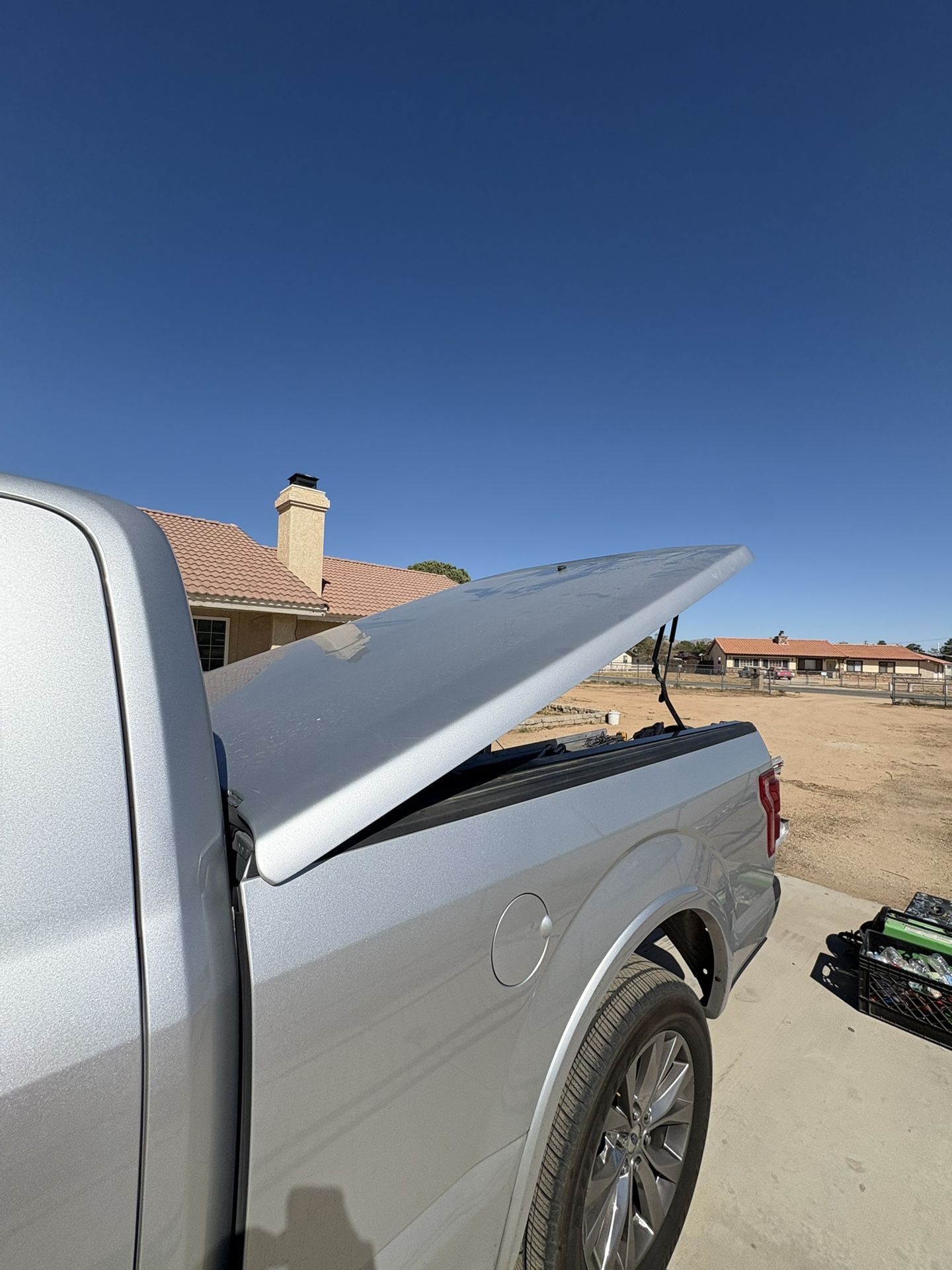 SnugTop Hard Tonneau Cover – Fits 2016–2020 Ford F-150 (Color Matched)