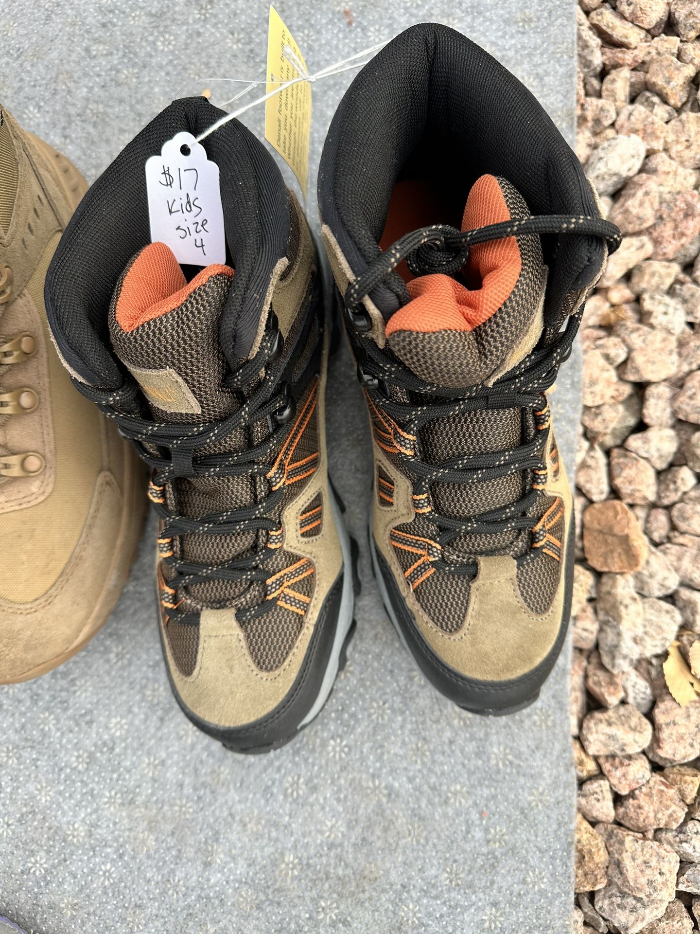Kids Hiking Boots Size 4