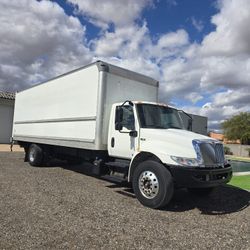 Box Truck With Lift Gate Cummins International MV607 
