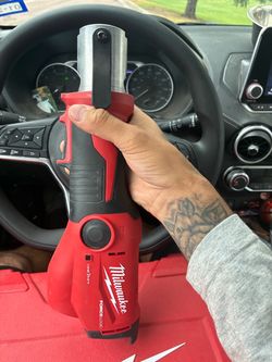 Milwaukee press tool kit