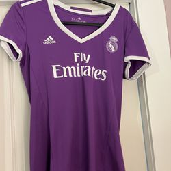Womens Real Madrid Jersey for Sale in Brentwood, CA - OfferUp